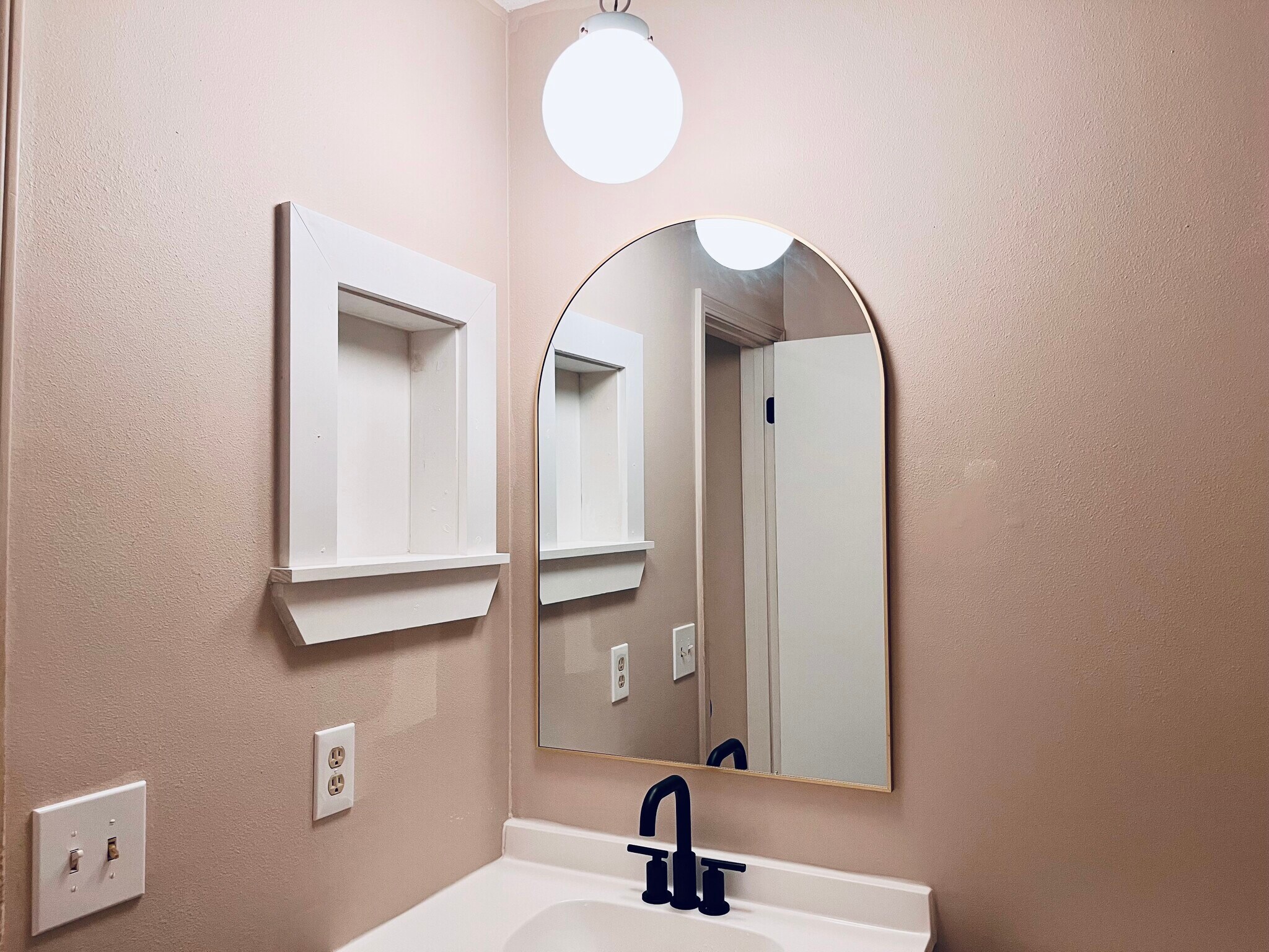 Building Photo - 4420 Eastpointe Dr