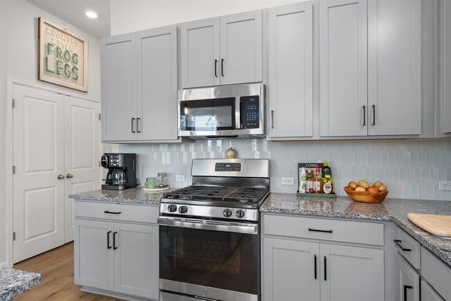 Building Photo - 114 Patrick Herndon Dr