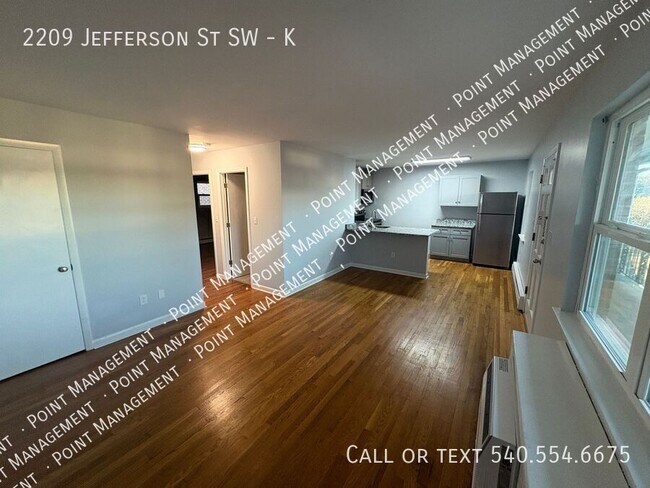 Building Photo - 2209 Jefferson St SW