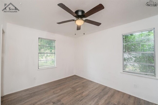 Building Photo - 5017 Kingston Dr
