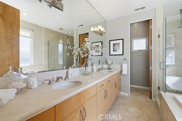 Building Photo - 2406 Ocean Dr