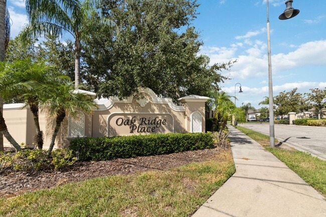 Building Photo - Beautiful 2/2.5 Townhome W/ 1 Car Garage L...
