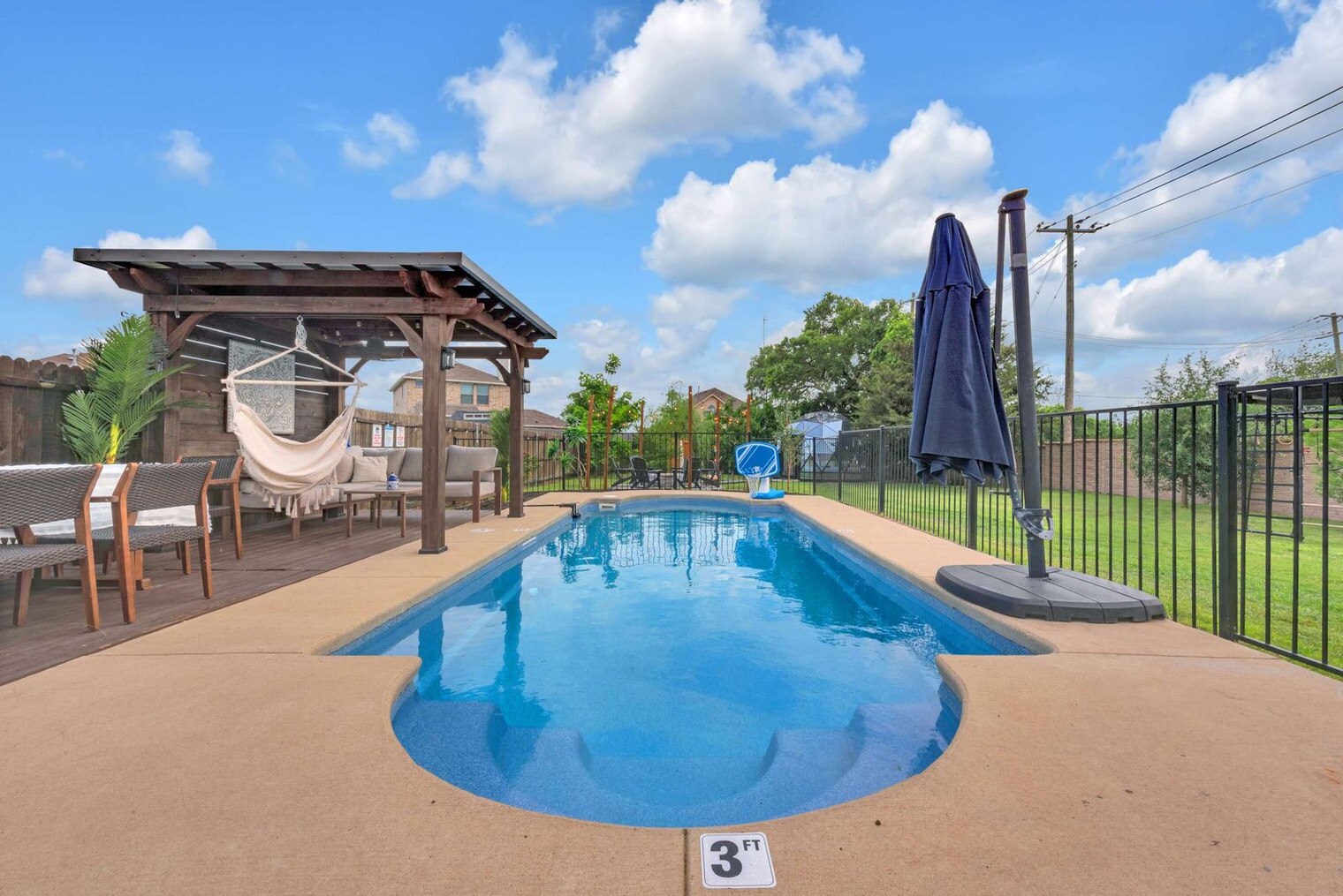 Building Photo - 500 Prairie Meadow Dr