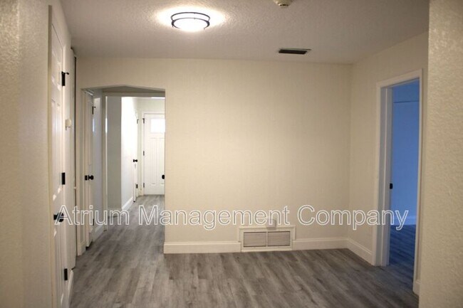 Building Photo - 1310 Fairview Ave