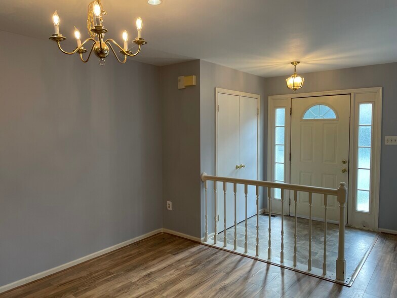 Building Photo - 11 Lambeth Bridge Ct