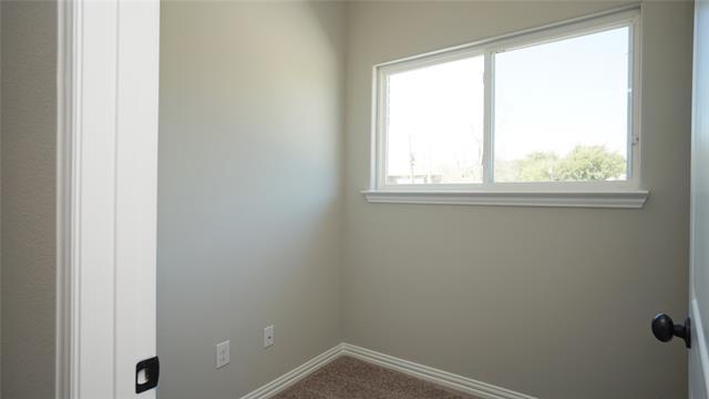 Building Photo - 712 Prairie Creek Dr