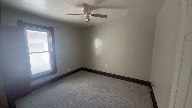 Building Photo - 743 Forsythe St