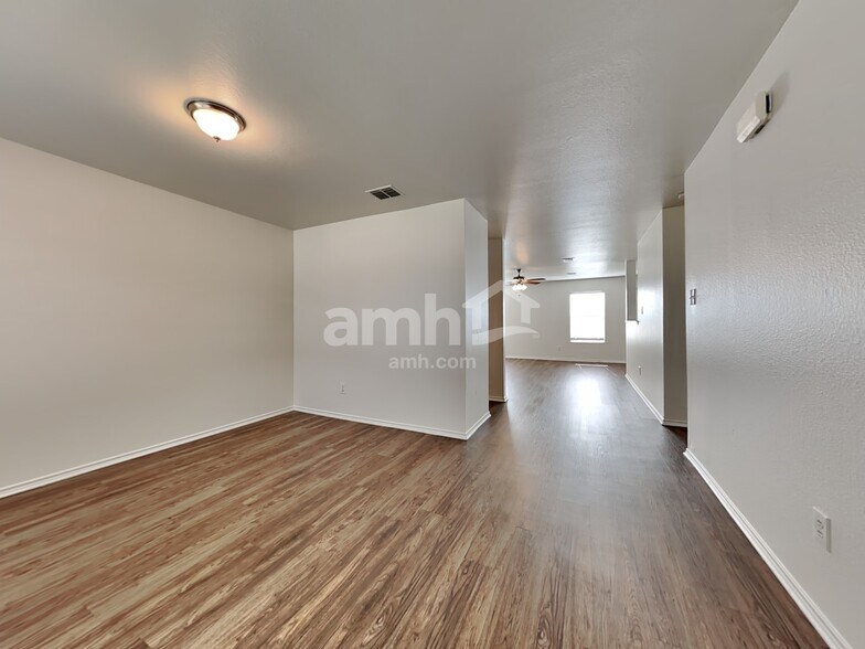 Building Photo - 5216 Lava Rock Dr