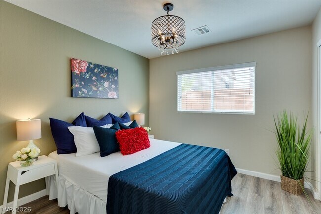 Building Photo - 304 Windsor Ridge Ave