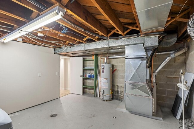 Building Photo - 4705 France Ave S