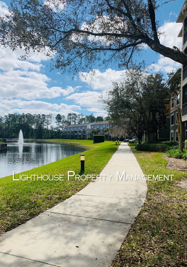 Building Photo - Luxurious Condominium in the Desirable Noc...