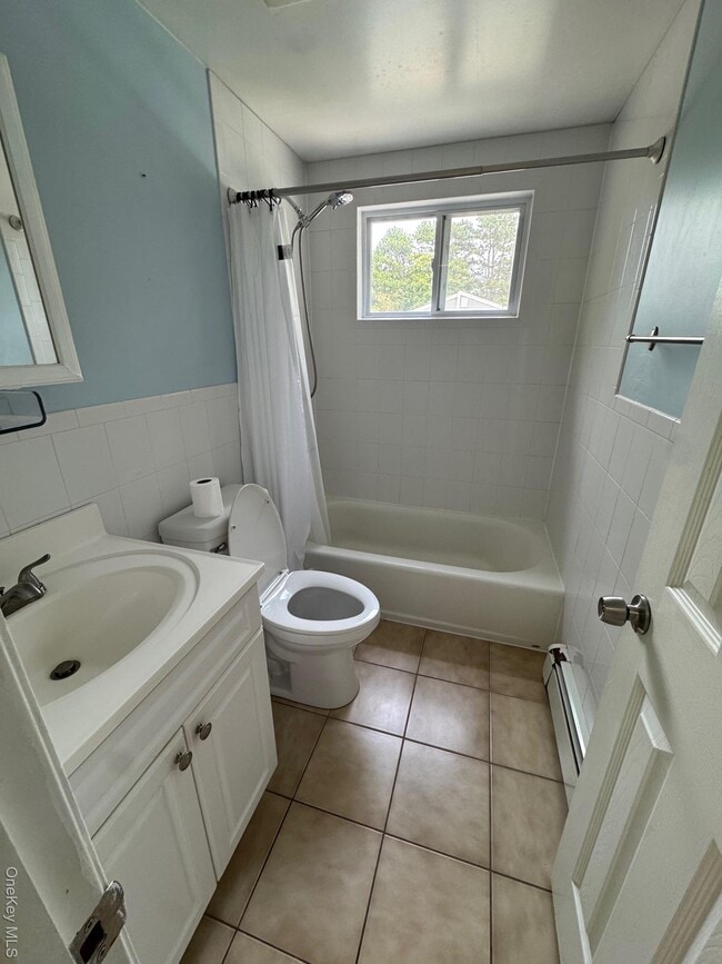 Building Photo - 185 N Bicycle Path