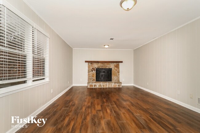 Building Photo - 3167 Lake Ranch Dr