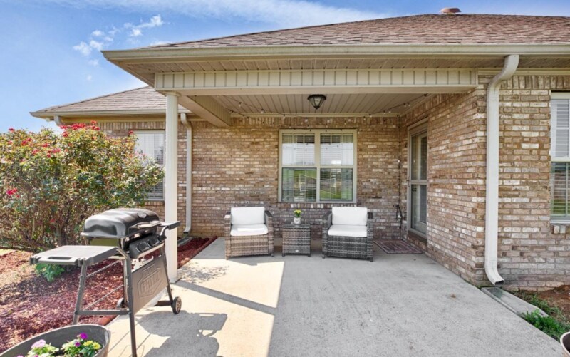 Building Photo - 27651 Grant Dr