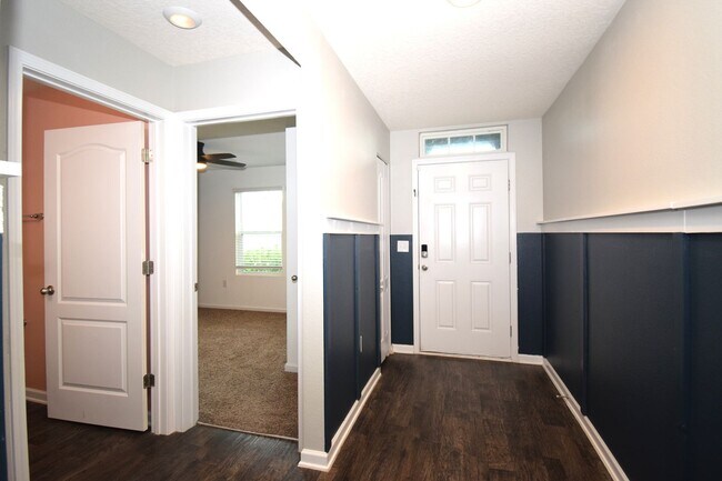 Building Photo - Welcome to Alta Lakes -  A Beautiful 4 Bed...