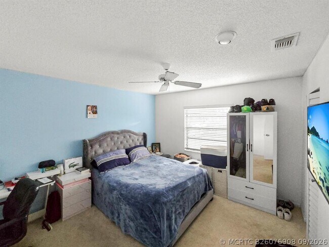 Building Photo - 9286 Vista Del Lago