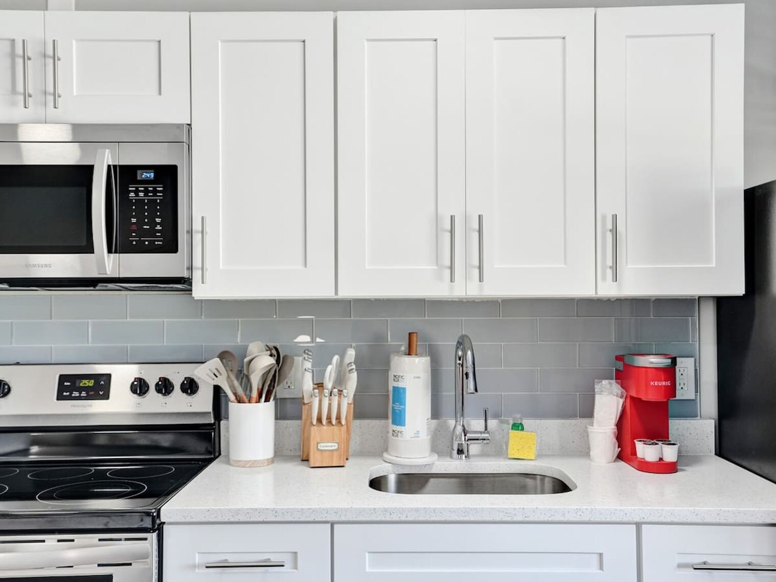 Building Photo - 3204 NE 9th St