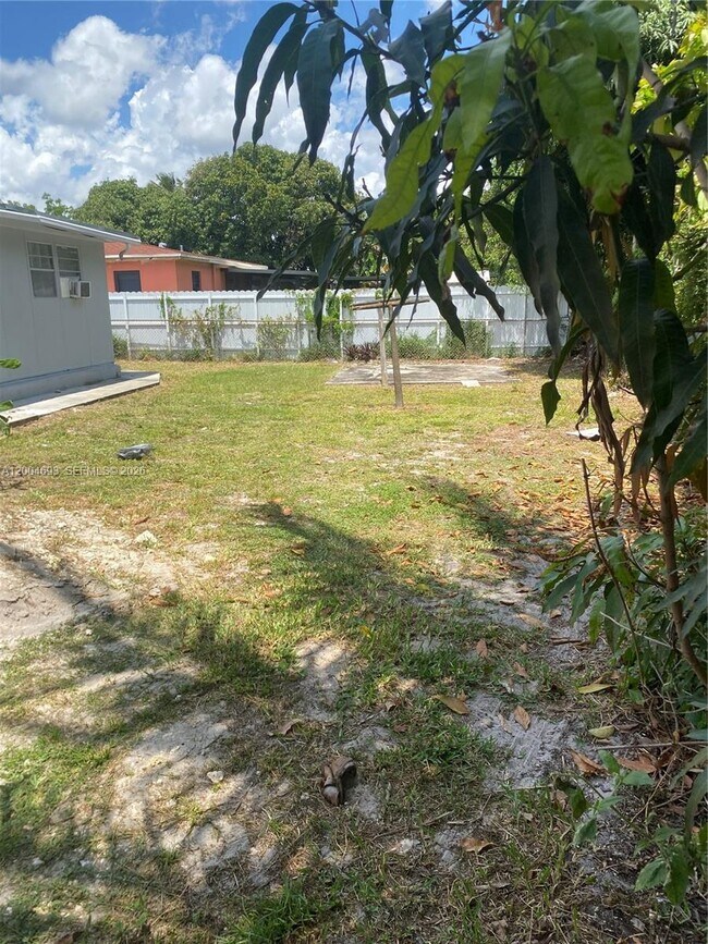 Building Photo - 14315 NW 12th Ave