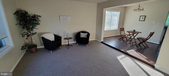 Building Photo - 8966 Centerway Rd