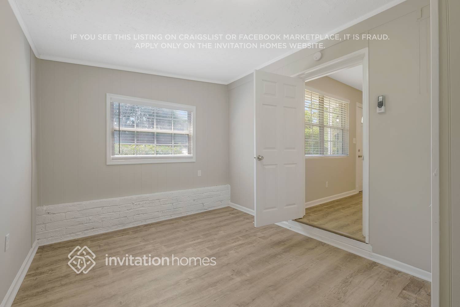 Building Photo - 7917 Chateau Dr S