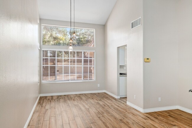 Building Photo - 2345 Potters