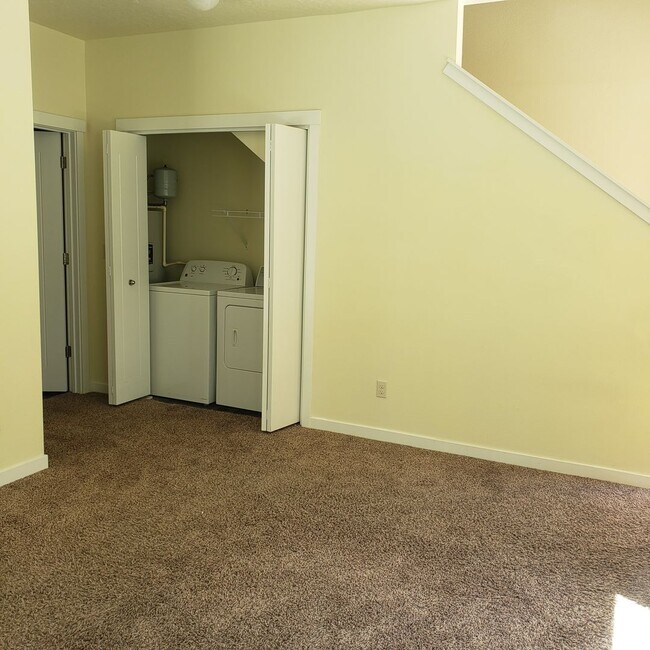 Building Photo - SAW1530U