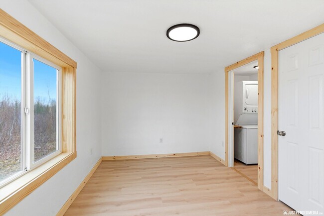 Building Photo - 2 BEDROOM | 1 BATHROOM | SINGLE FAMILY HOME | LARGE LOT