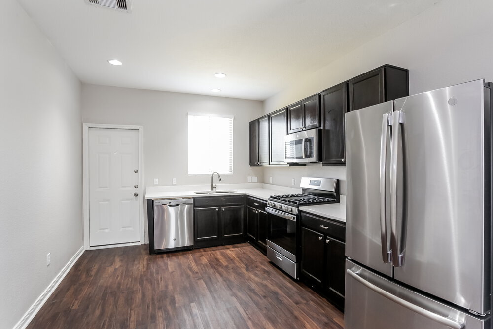 Building Photo - 6627 Dayridge Ln