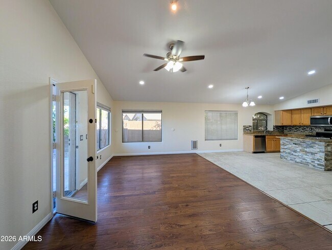 Building Photo - 11134 W Windsor Ave