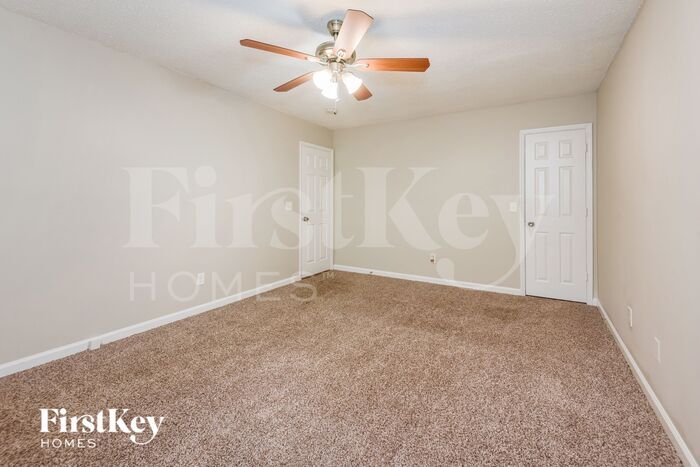 Building Photo - 660 Cranberry Trail