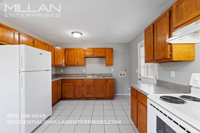 Building Photo - Cozy 2-Bedroom with Outdoor Space & Everyday Convenience