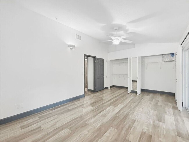Building Photo - Spacious 1BR Duplex Near Beaches – Private Yard + Amenities! 1bed|1bath
