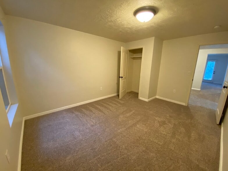 Building Photo - 14768 S Granite Rdg Ln
