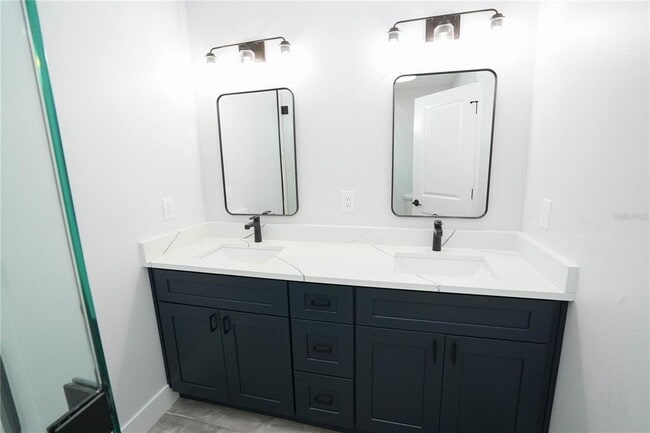 Building Photo - 5817 Dartmouth Ave N