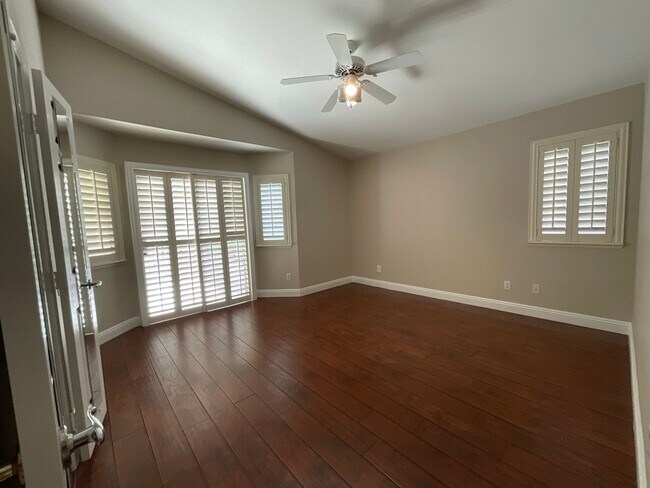 Building Photo - Great home in the South Shores community 1stroy