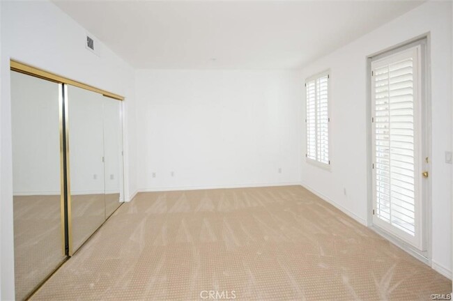 Building Photo - 2243 Martin-