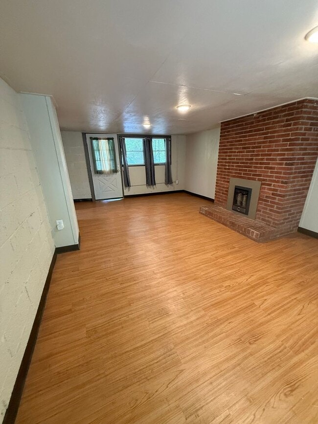 Building Photo - Sunrise Apartment