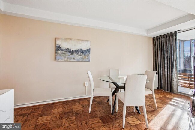 Building Photo - 1311 Delaware Ave SW