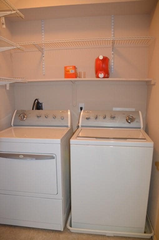 Building Photo - 11201 Dodge Cattle Dr