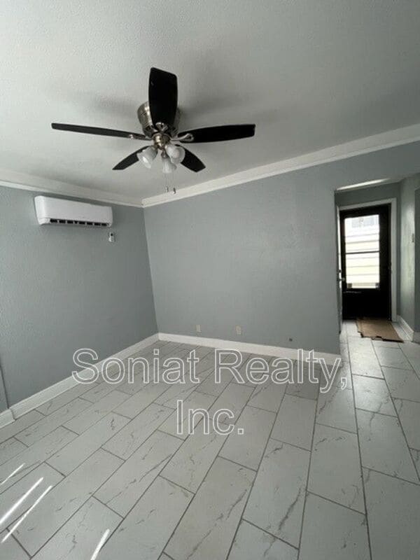 Building Photo - 2607 Columbus St