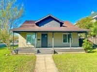 Building Photo - Completely Renovated