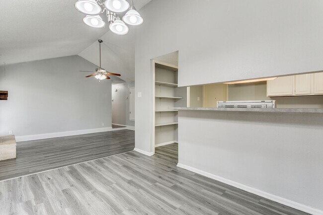 Building Photo - 13226 Chesterton Dr