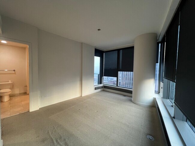 Building Photo - 60 E Monroe St