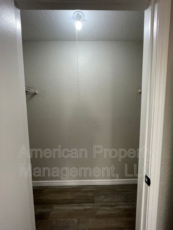 Building Photo - 13115 E 44th St