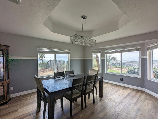 Building Photo - 7380 Live Oak Dr