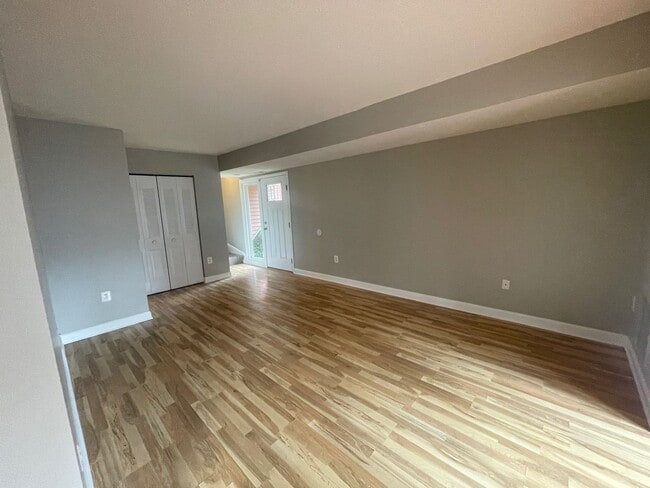 Building Photo - Nice 3Bd/2.5Bth TH in Frederick!!