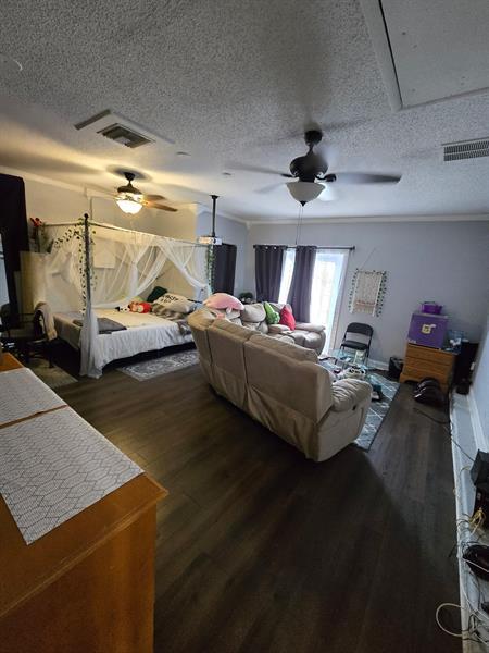 Building Photo - 8515 Plumeria Ave