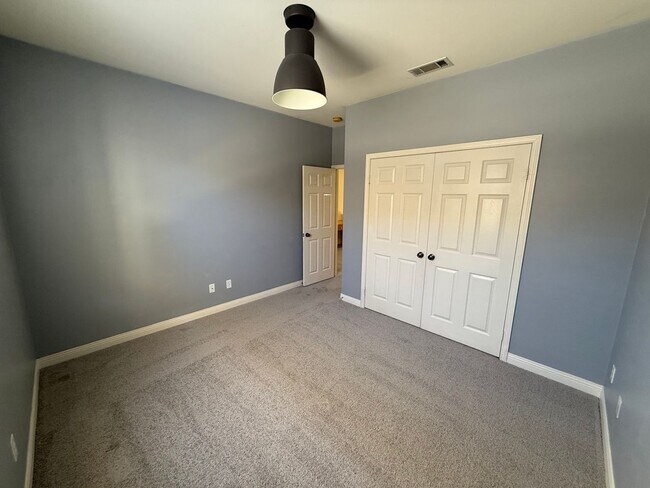 Building Photo - Luxury 5 Bedroom, 4.5 Bath Home in Otay Ra...