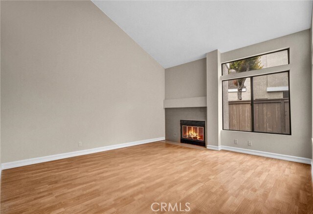 Building Photo - 401 Deerfield Ave