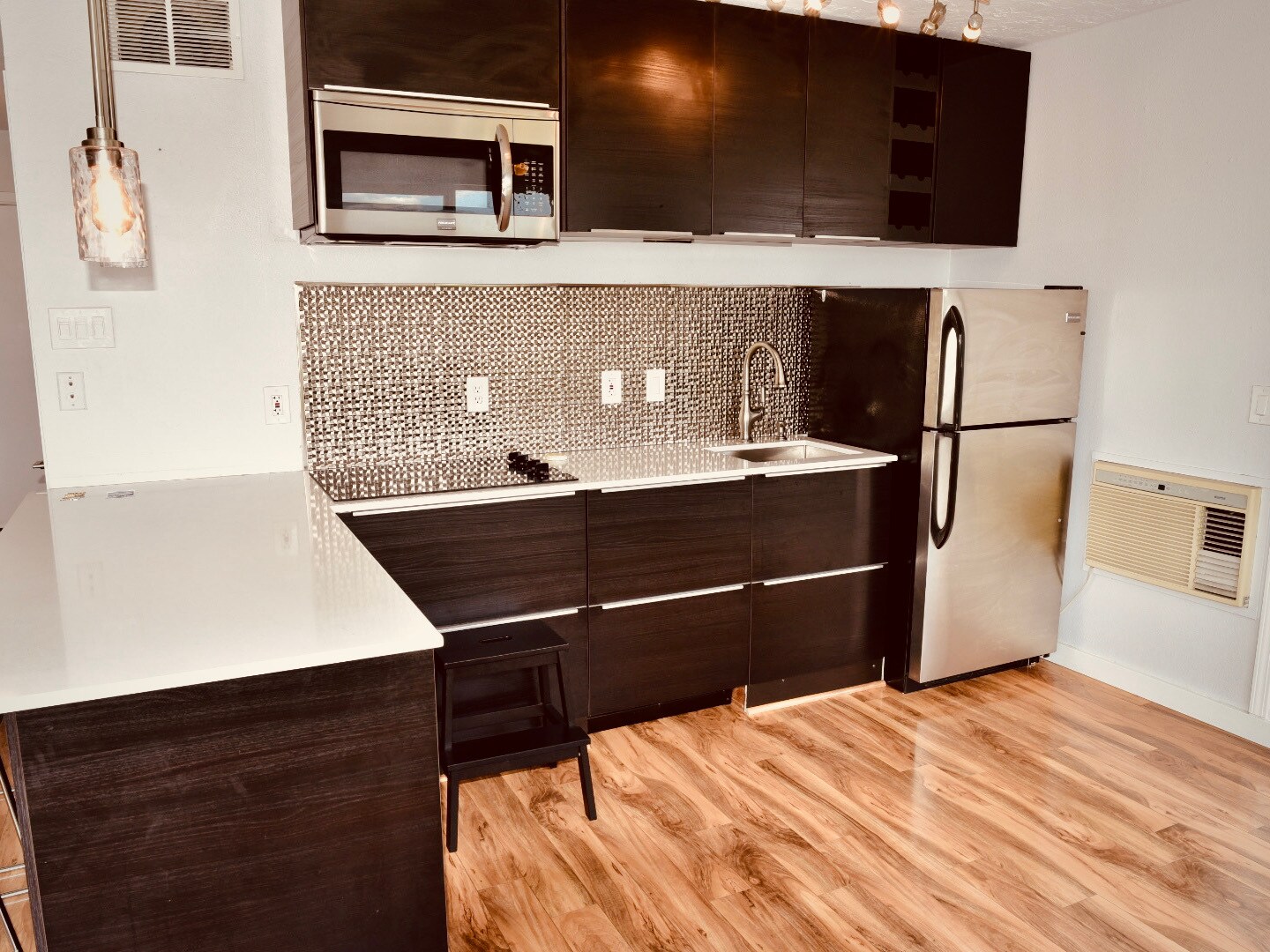 Kitchen - 3515 SW Barbur Blvd